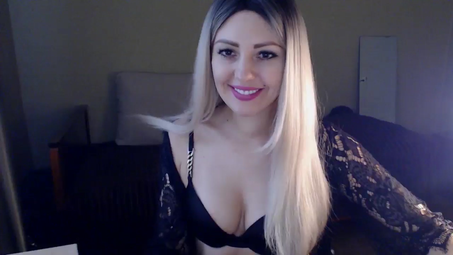 Gallery image thumbnail from Sabine8's myfreecams stream on, 02/15/2025, 13:38 image 4 of 20