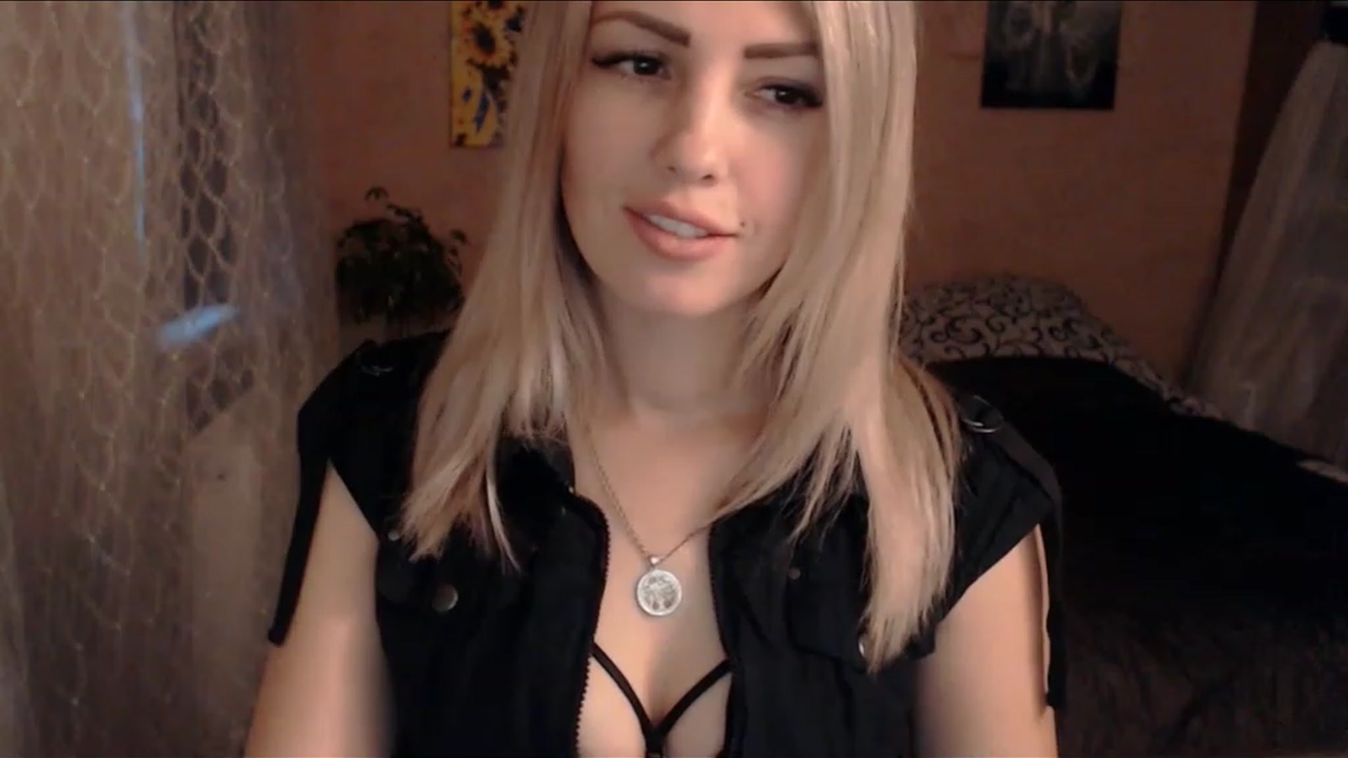 Gallery image thumbnail from SabineW's myfreecams stream on, 11/16/2022, 13:34 image 12 of 20