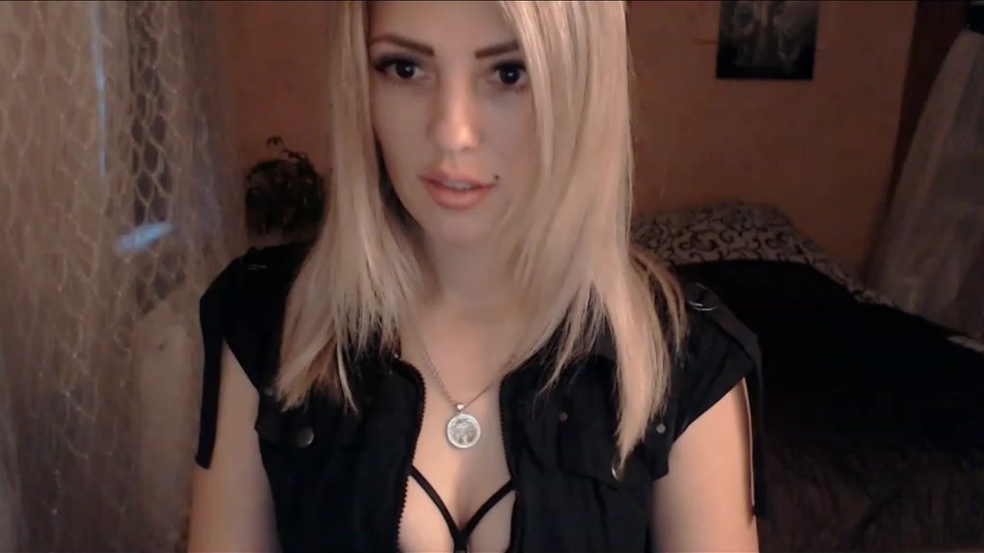 Gallery image thumbnail from SabineW's myfreecams stream on, 11/16/2022, 13:34 image 13 of 20