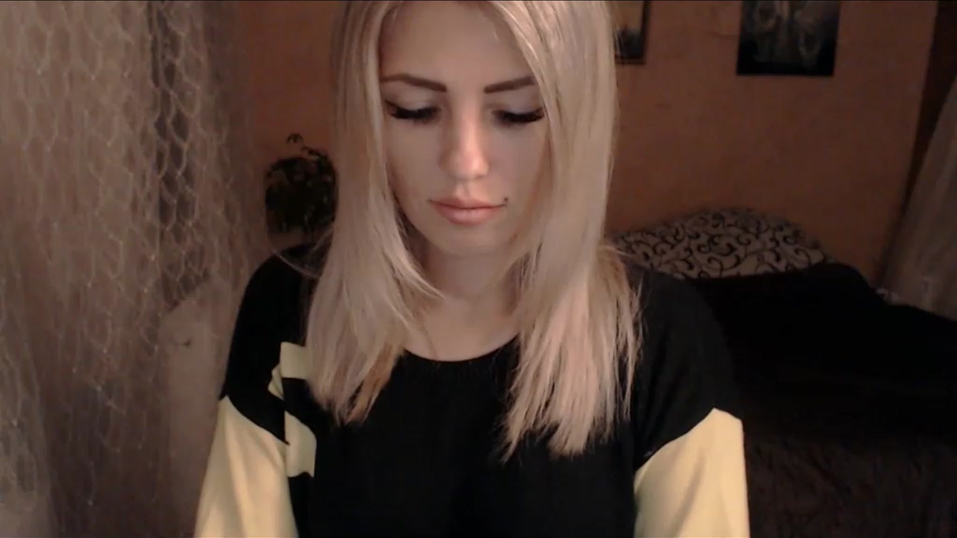 Gallery image thumbnail from SabineW's myfreecams stream on, 11/16/2022, 15:26 image 16 of 20