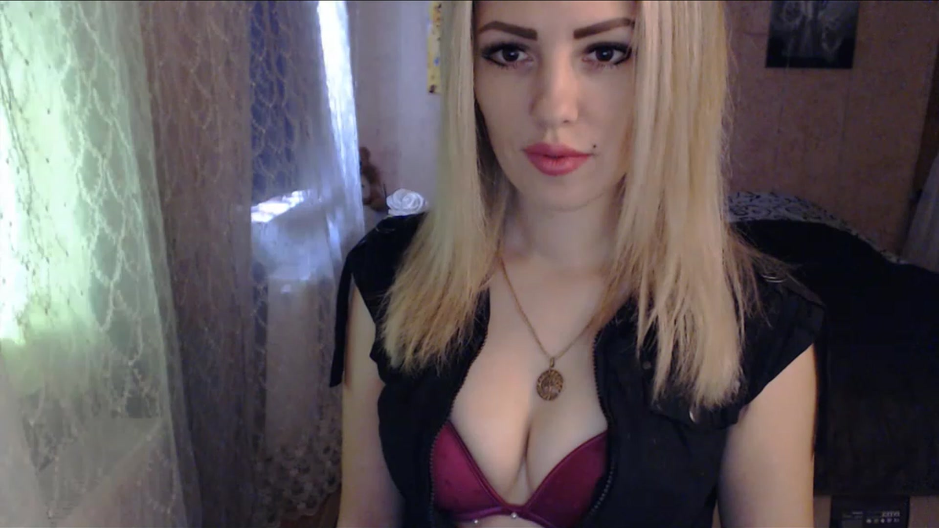 Gallery image thumbnail from SabineW's myfreecams stream on, 02/20/2023, 08:30 image 18 of 20