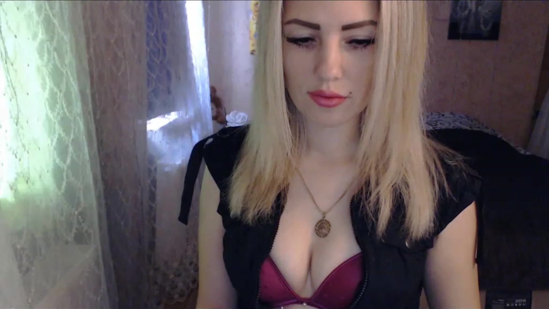 Gallery image thumbnail from SabineW's myfreecams stream on, 02/20/2023, 08:30 image 10 of 20