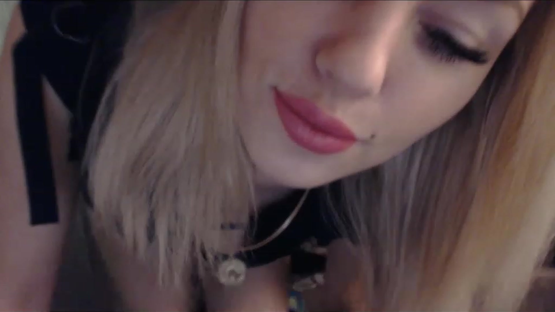 Gallery image thumbnail from SabineW's myfreecams stream on, 02/25/2023, 12:29 image 5 of 20