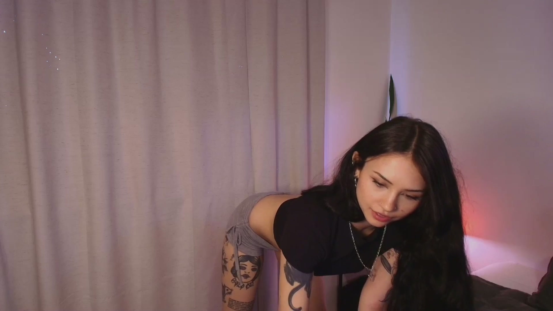 Gallery image thumbnail from Sable_Grey's myfreecams stream on, 12/11/2025, 01:16 image 11 of 20
