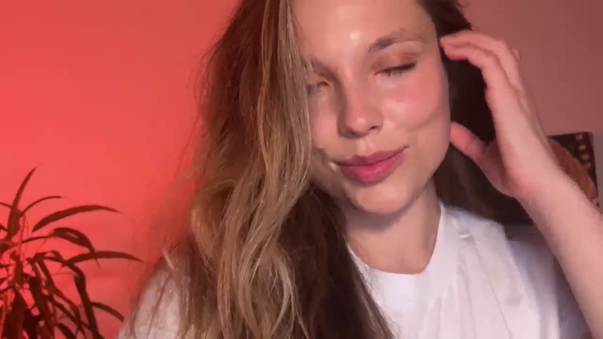 Gallery image thumbnail from SabrinaGolden's myfreecams stream on, 09/27/2024, 19:06 image 11 of 20
