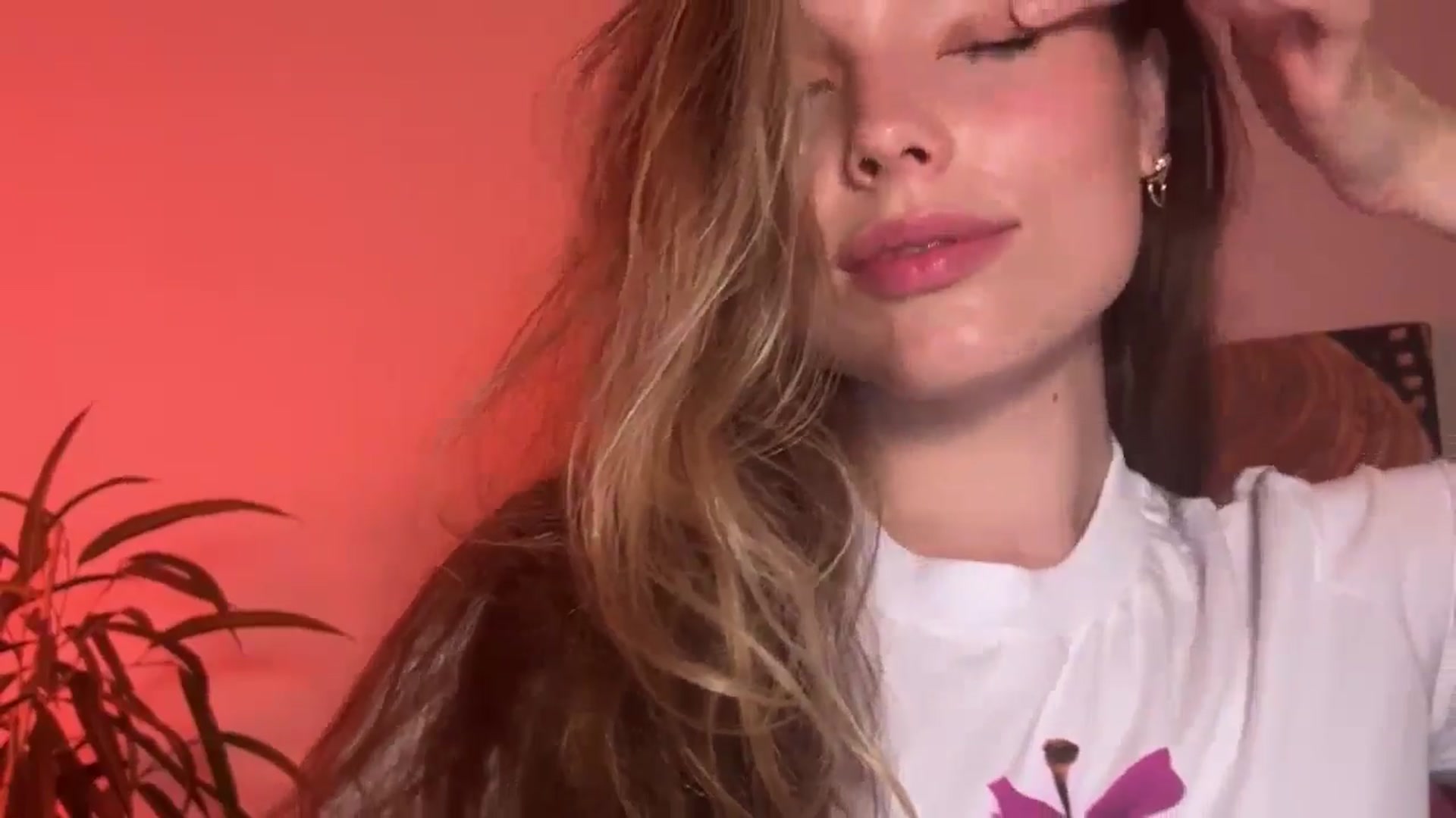 Gallery image thumbnail from SabrinaGolden's myfreecams stream on, 09/27/2024, 19:06 image 13 of 20
