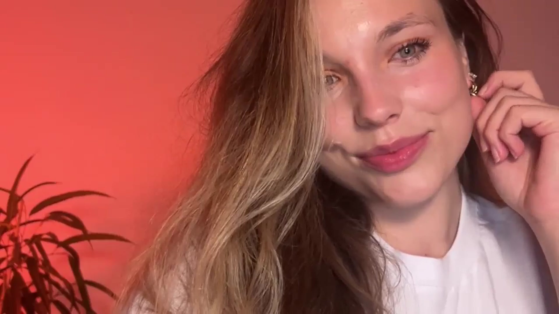 Gallery image thumbnail from SabrinaGolden's myfreecams stream on, 09/27/2024, 19:06 image 17 of 20
