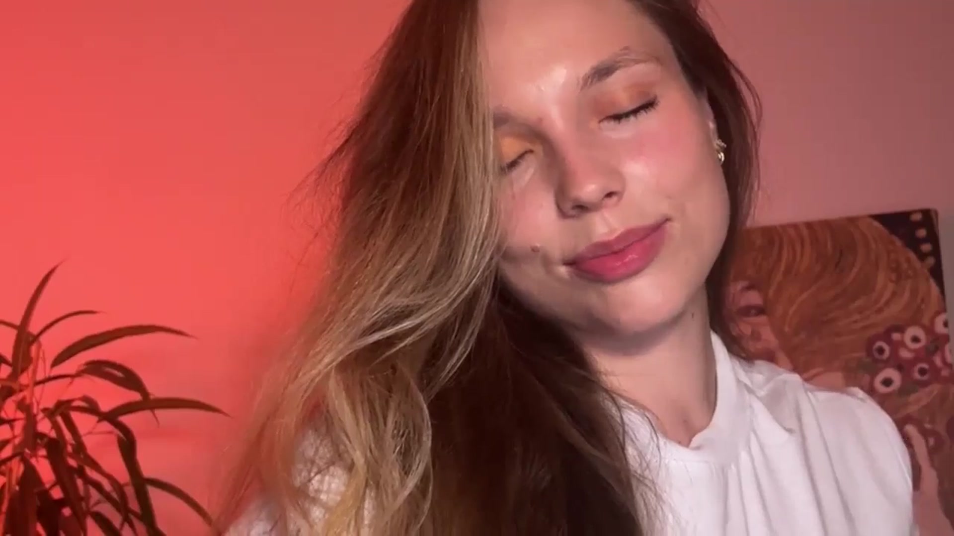 Gallery image thumbnail from SabrinaGolden's myfreecams stream on, 09/27/2024, 19:06 image 18 of 20
