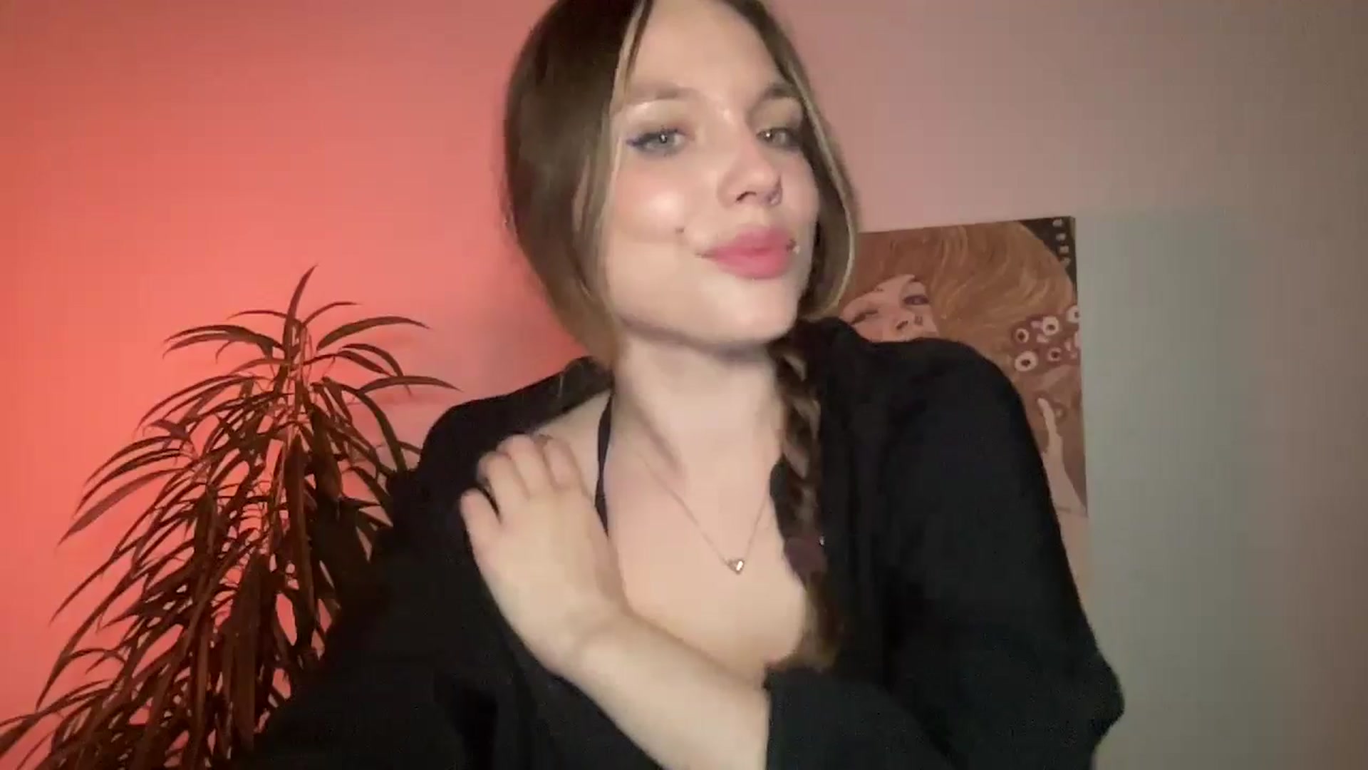 Gallery image thumbnail from SabrinaGolden's myfreecams stream on, 09/28/2024, 19:54 image 16 of 20