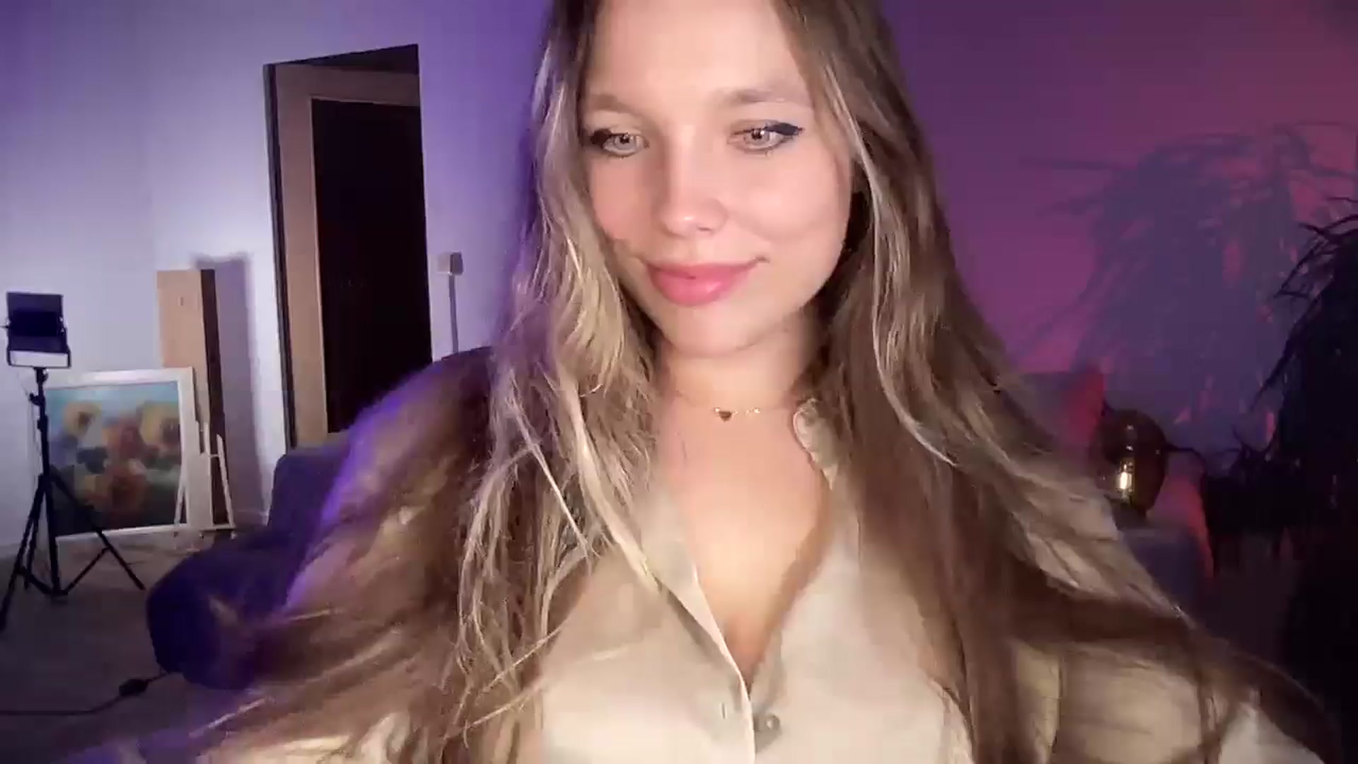 Gallery image thumbnail from SabrinaGolden's myfreecams stream on, 05/12/2025, 23:19 image 2 of 20