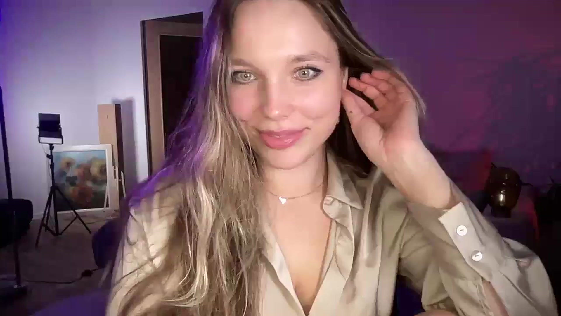 Gallery image thumbnail from SabrinaGolden's myfreecams stream on, 05/12/2025, 23:19 image 12 of 20