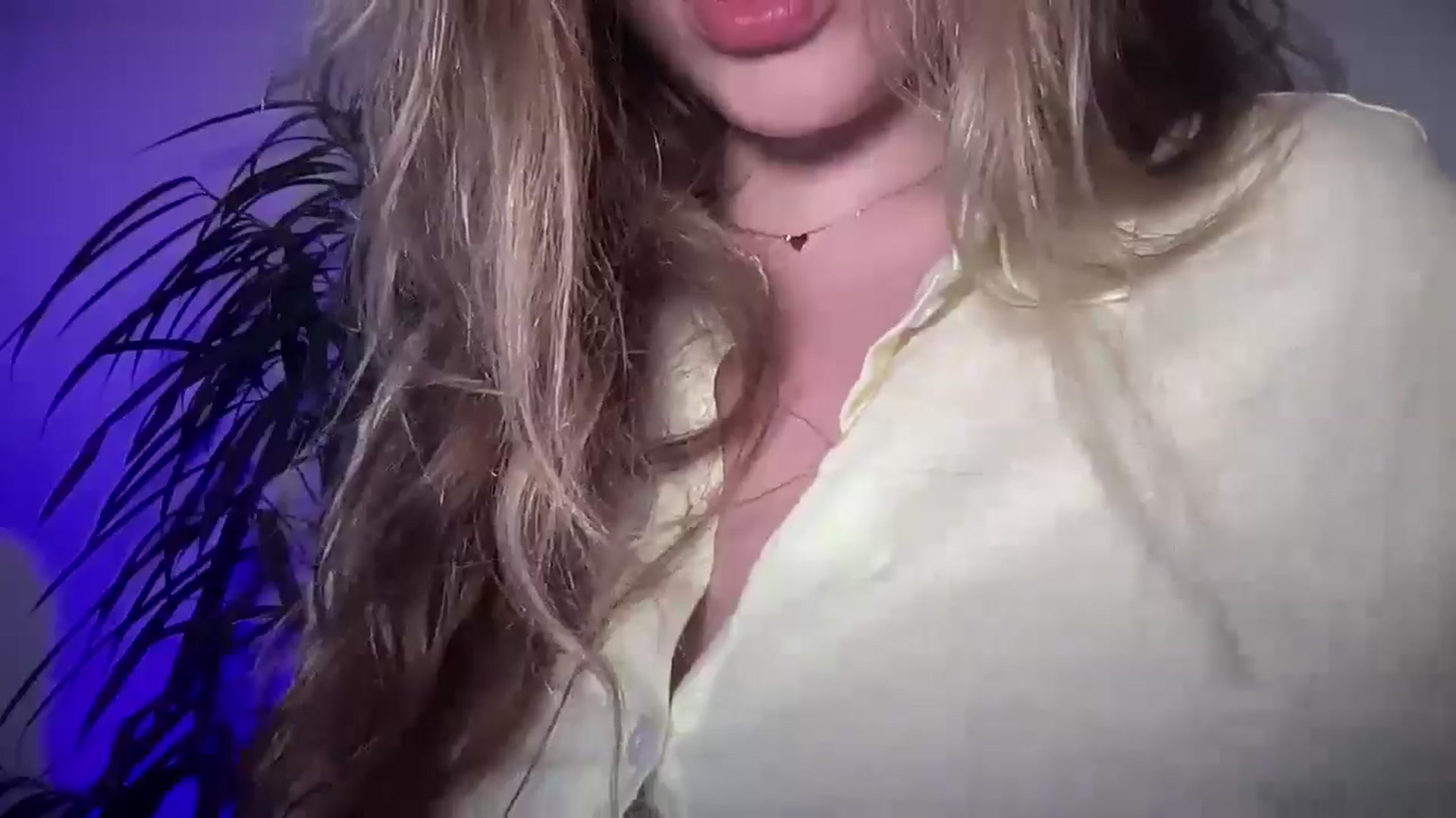 Gallery image thumbnail from SabrinaGolden's myfreecams stream on, 08/17/2025, 24:58 image 18 of 20