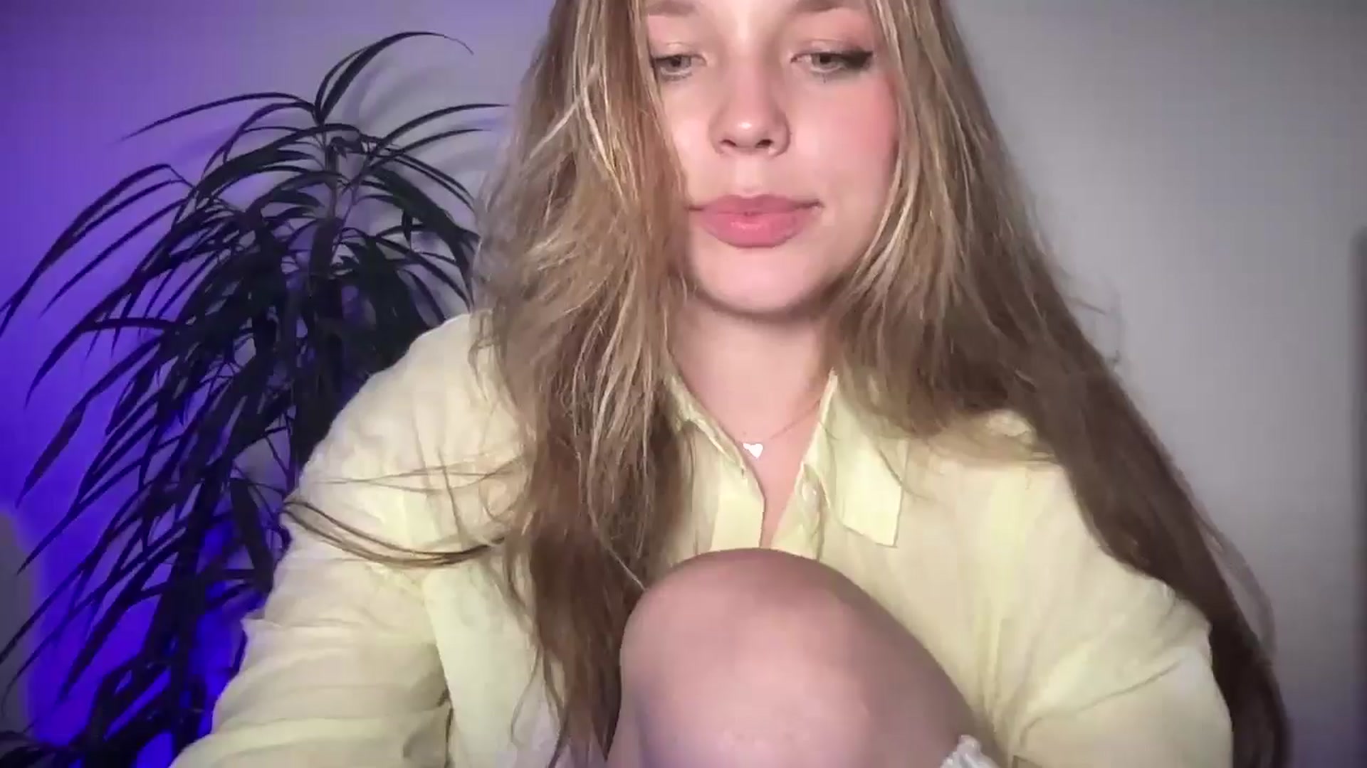 Gallery image thumbnail from SabrinaGolden's myfreecams stream on, 08/17/2025, 24:58 image 13 of 20