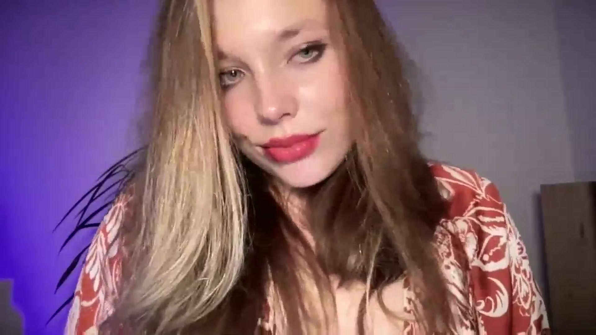 Gallery image thumbnail from SabrinaGolden's myfreecams stream on, 09/01/2025, 24:49 image 19 of 20