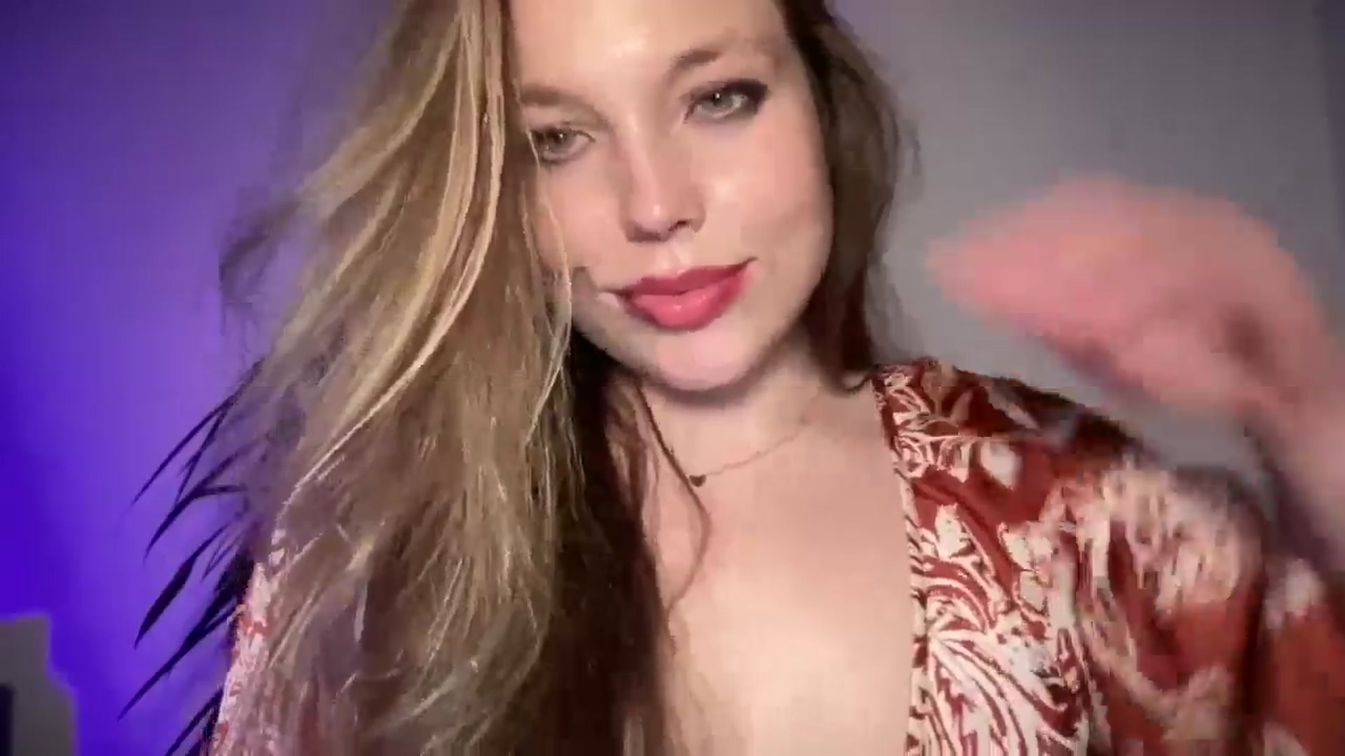 Gallery image thumbnail from SabrinaGolden's myfreecams stream on, 09/01/2025, 04:29 image 7 of 20