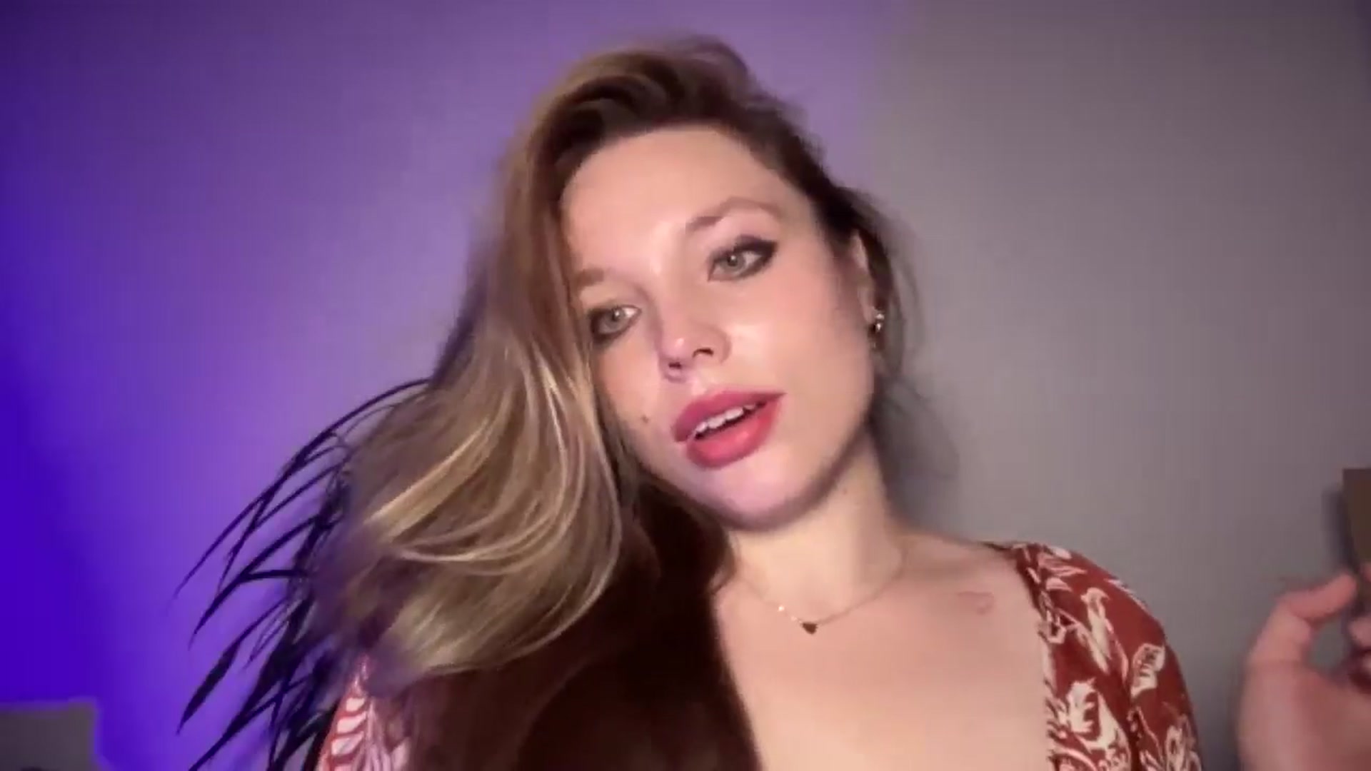 Gallery image thumbnail from SabrinaGolden's myfreecams stream on, 09/01/2025, 04:29 image 13 of 20