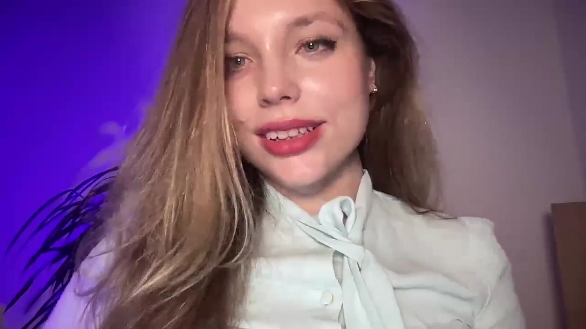 Gallery image thumbnail from SabrinaGolden's myfreecams stream on, 09/04/2025, 02:43 image 4 of 20
