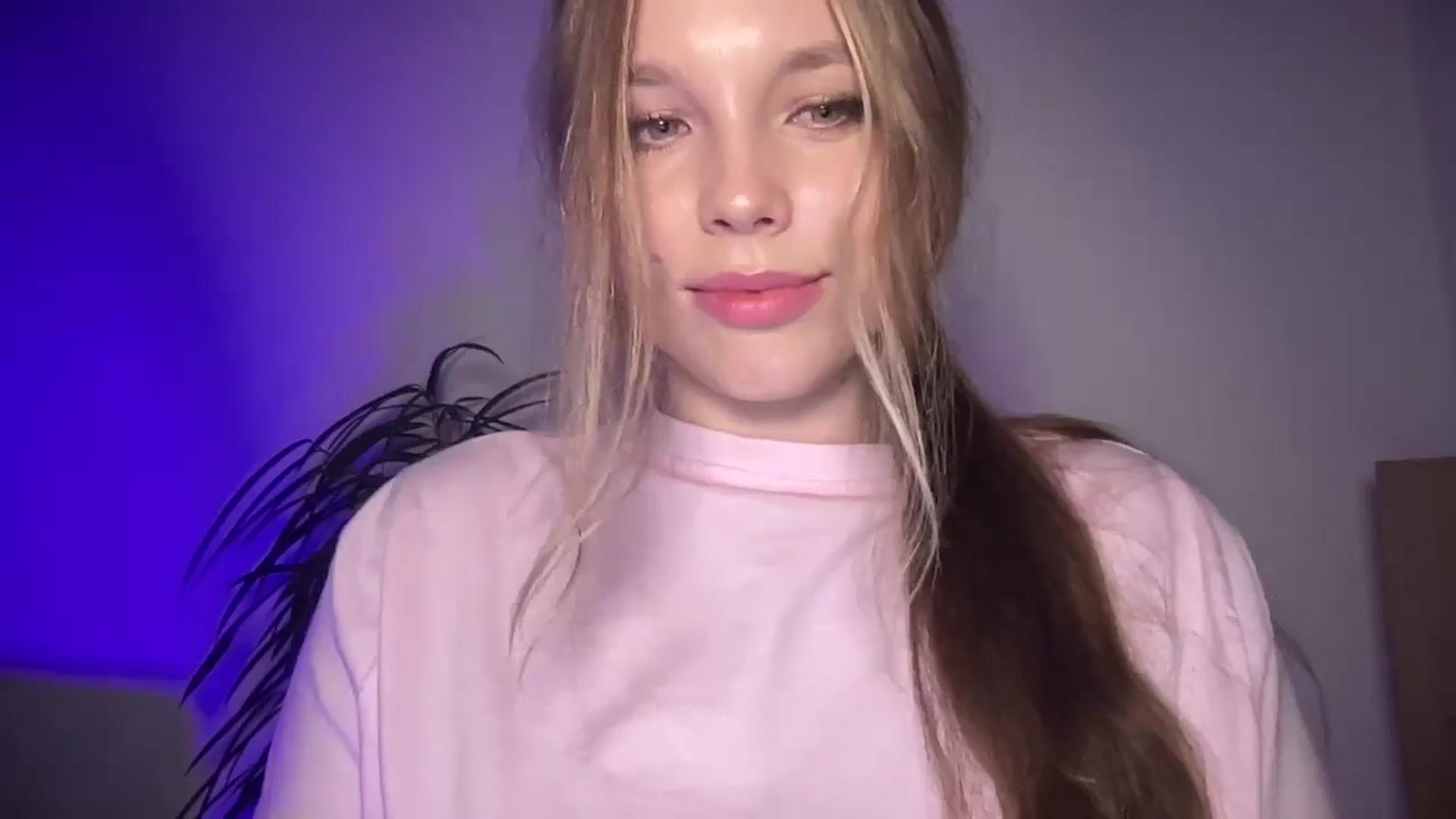 Gallery image thumbnail from SabrinaGolden's myfreecams stream on, 09/06/2025, 21:35 image 11 of 20