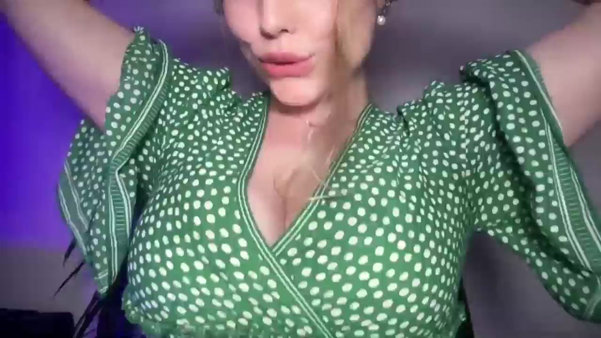 Gallery image thumbnail from SabrinaGolden's myfreecams stream on, 09/14/2025, 24:00 image 9 of 20