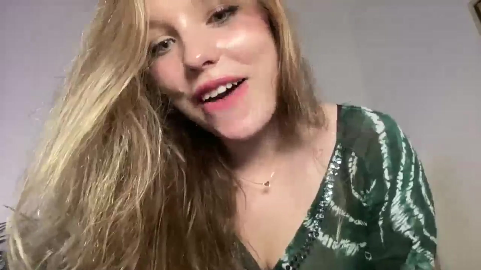 Gallery image thumbnail from SabrinaGolden's myfreecams stream on, 11/02/2025, 21:11 image 14 of 20