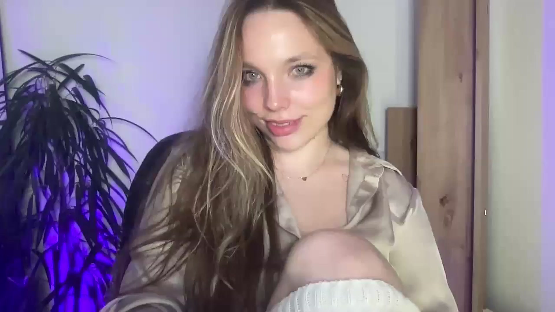 Gallery image thumbnail from SabrinaGolden's myfreecams stream on, 11/04/2025, 03:50 image 19 of 20