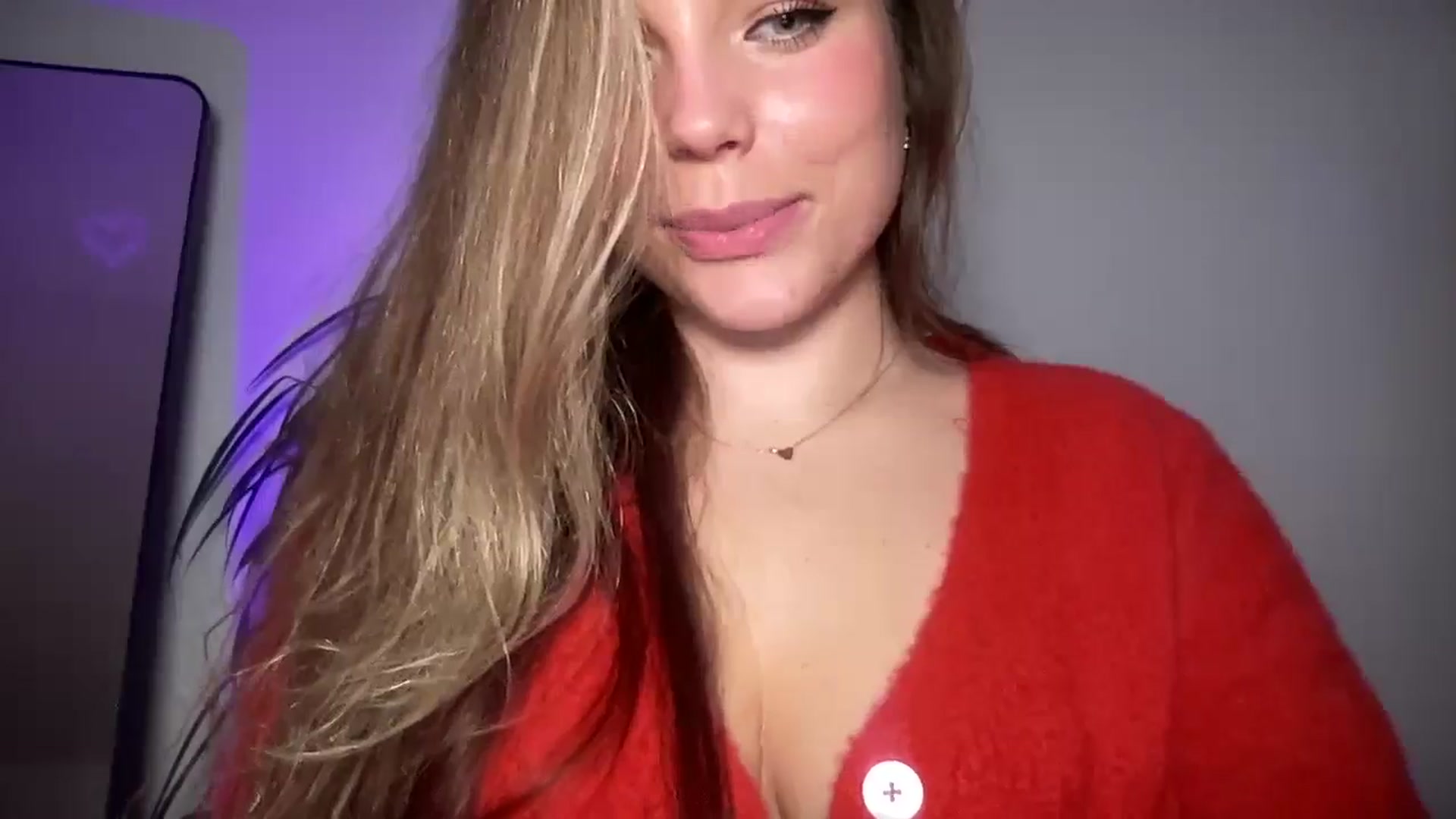 Gallery image thumbnail from SabrinaGolden's myfreecams stream on, 02/22/2026, 01:02 image 17 of 20