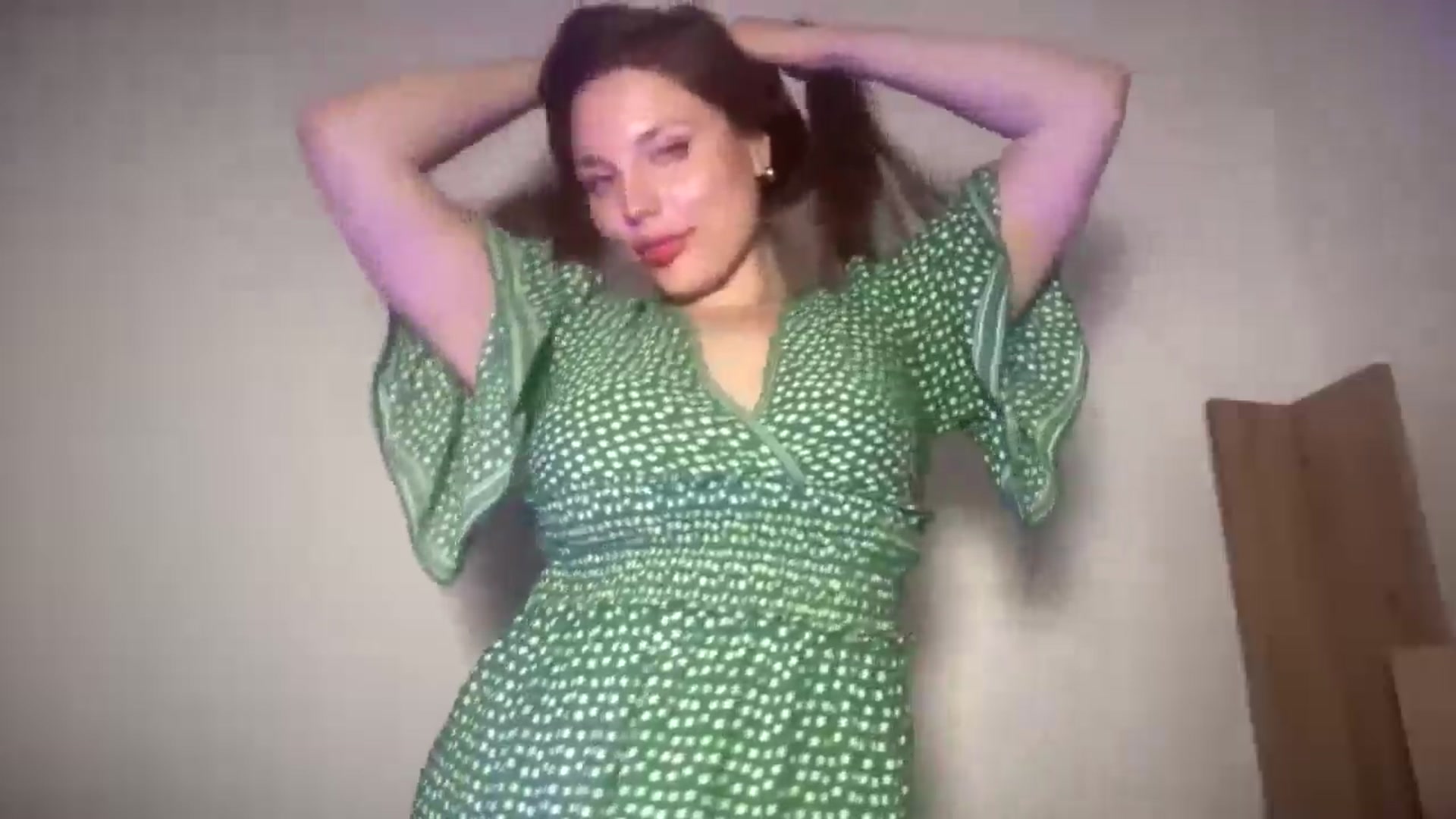 Gallery image thumbnail from SabrinaGolden's myfreecams stream on, 04/25/2026, 01:42 image 14 of 20