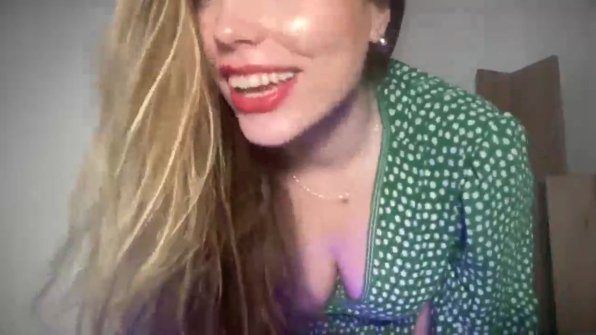 Gallery image thumbnail from SabrinaGolden's myfreecams stream on, 04/25/2026, 01:42 image 10 of 20