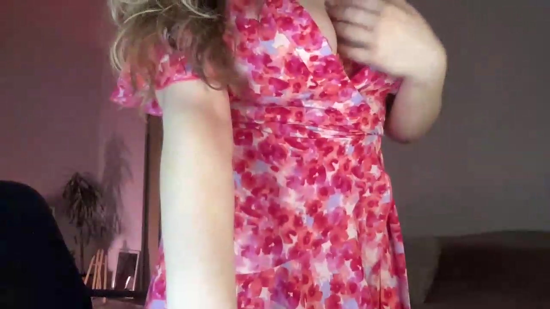 Gallery image thumbnail from SabrinaGolden's myfreecams stream on, 06/28/2026, 01:24 image 3 of 20