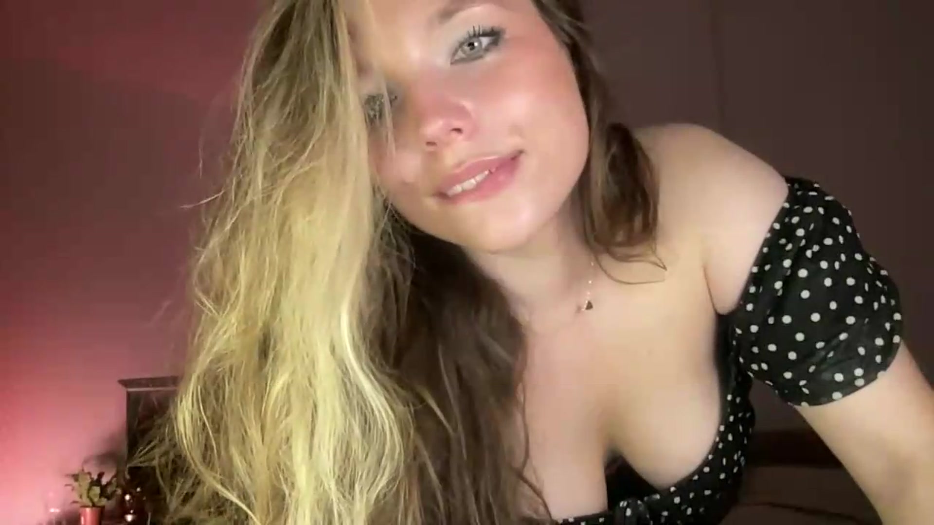 Gallery image thumbnail from SabrinaGolden's myfreecams stream on, 06/28/2026, 22:47 image 16 of 20