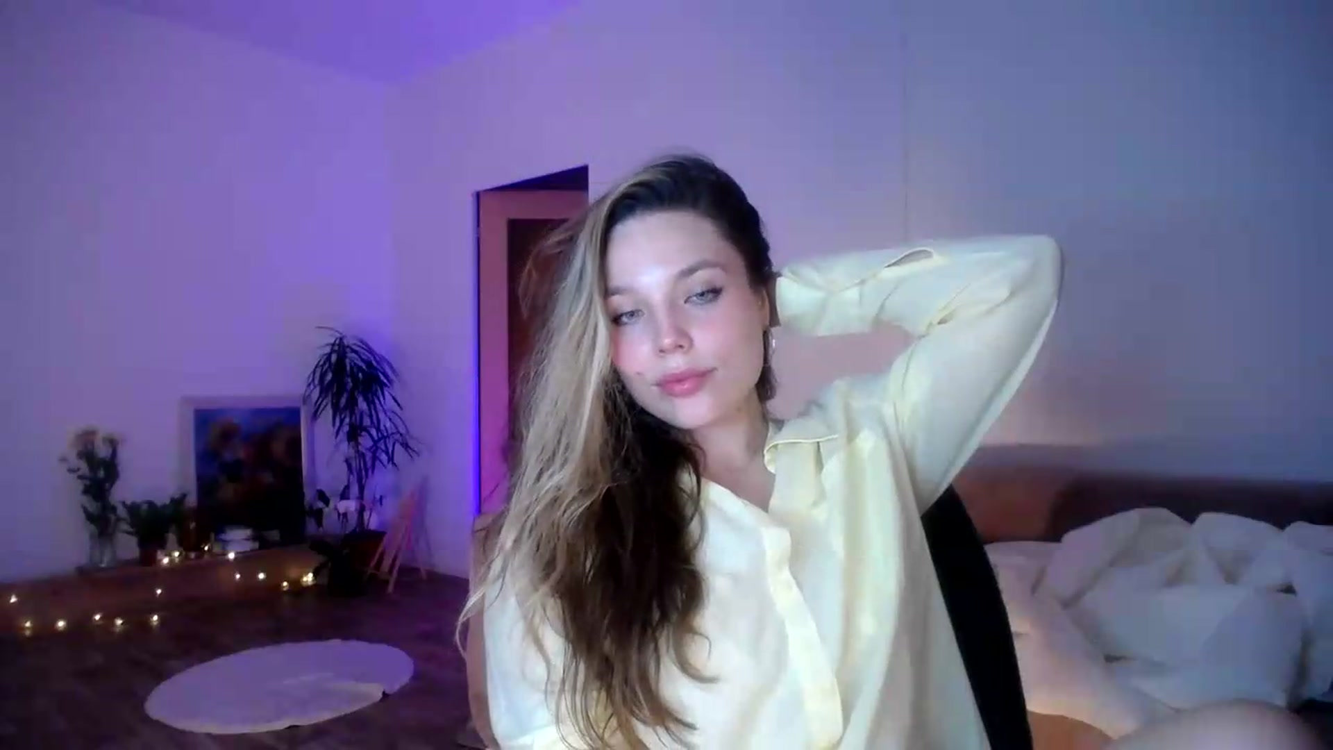 Gallery image thumbnail from SabrinaGolden's myfreecams stream on, 07/03/2026, 23:46 image 8 of 20