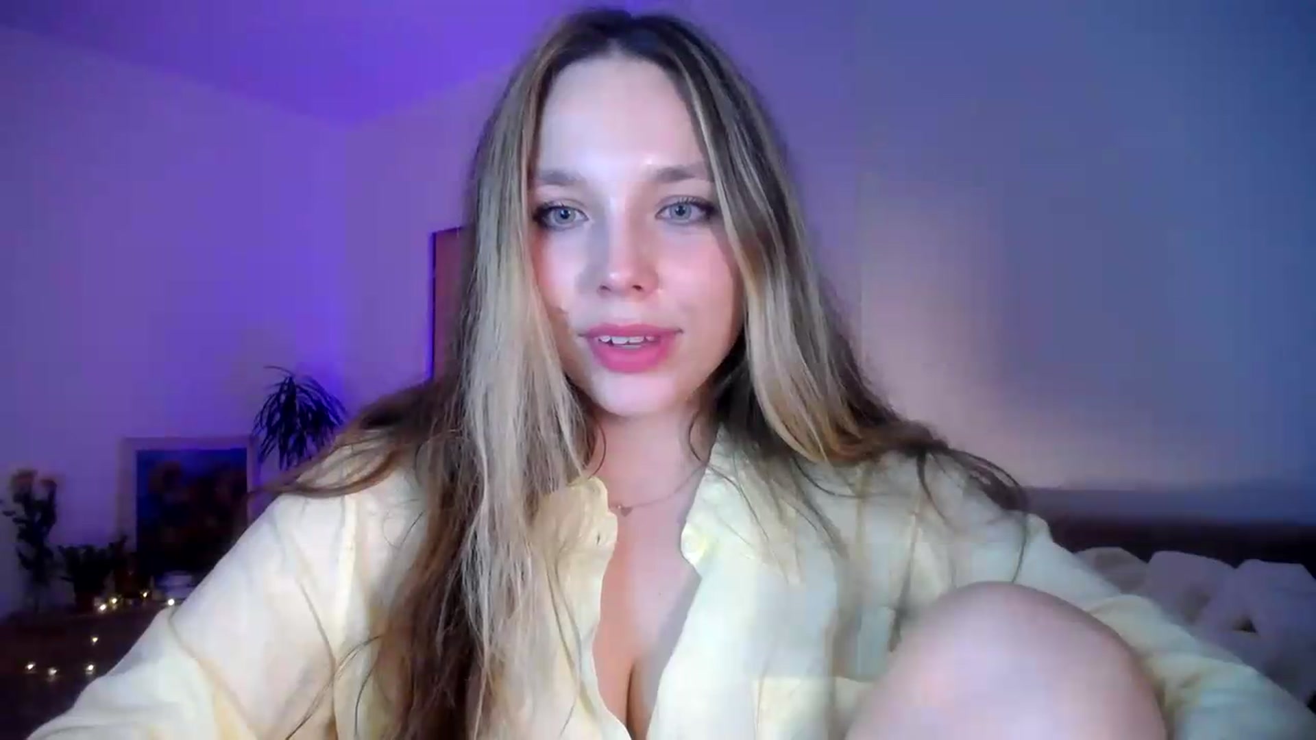 Gallery image thumbnail from SabrinaGolden's myfreecams stream on, 07/03/2026, 23:46 image 3 of 20