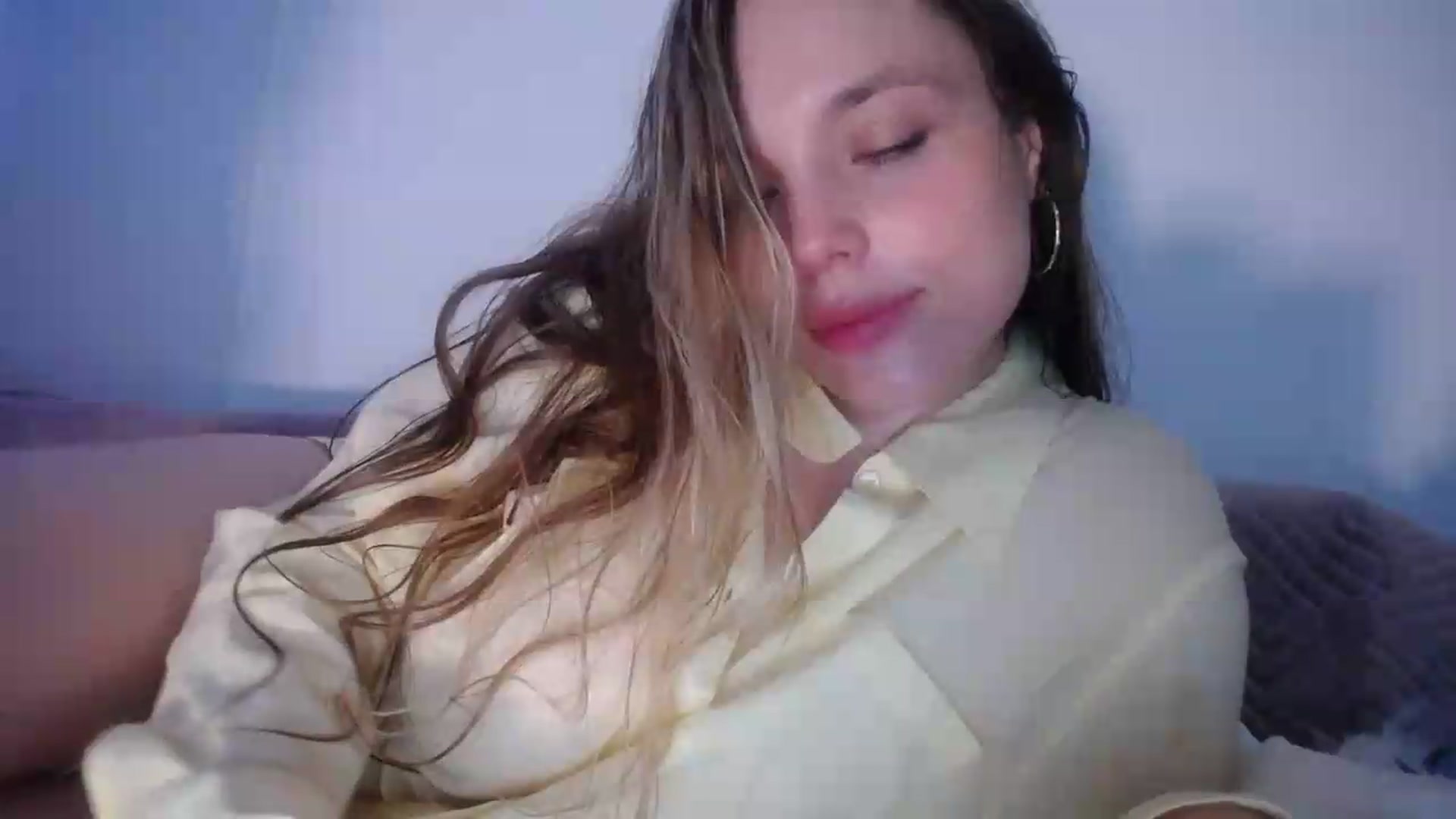 Gallery image thumbnail from SabrinaGolden's myfreecams stream on, 07/04/2026, 01:29 image 7 of 20