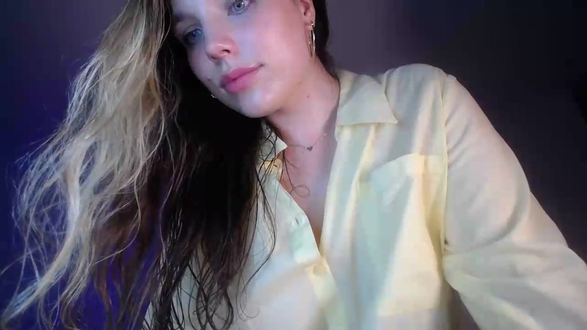 Gallery image thumbnail from SabrinaGolden's myfreecams stream on, 07/04/2026, 01:29 image 12 of 20