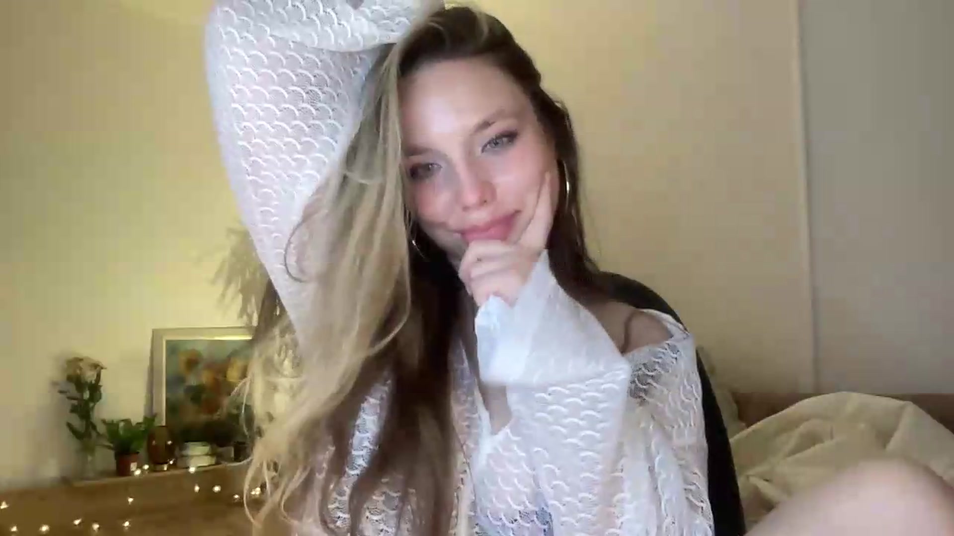 Gallery image thumbnail from SabrinaGolden's myfreecams stream on, 07/04/2026, 22:19 image 7 of 20