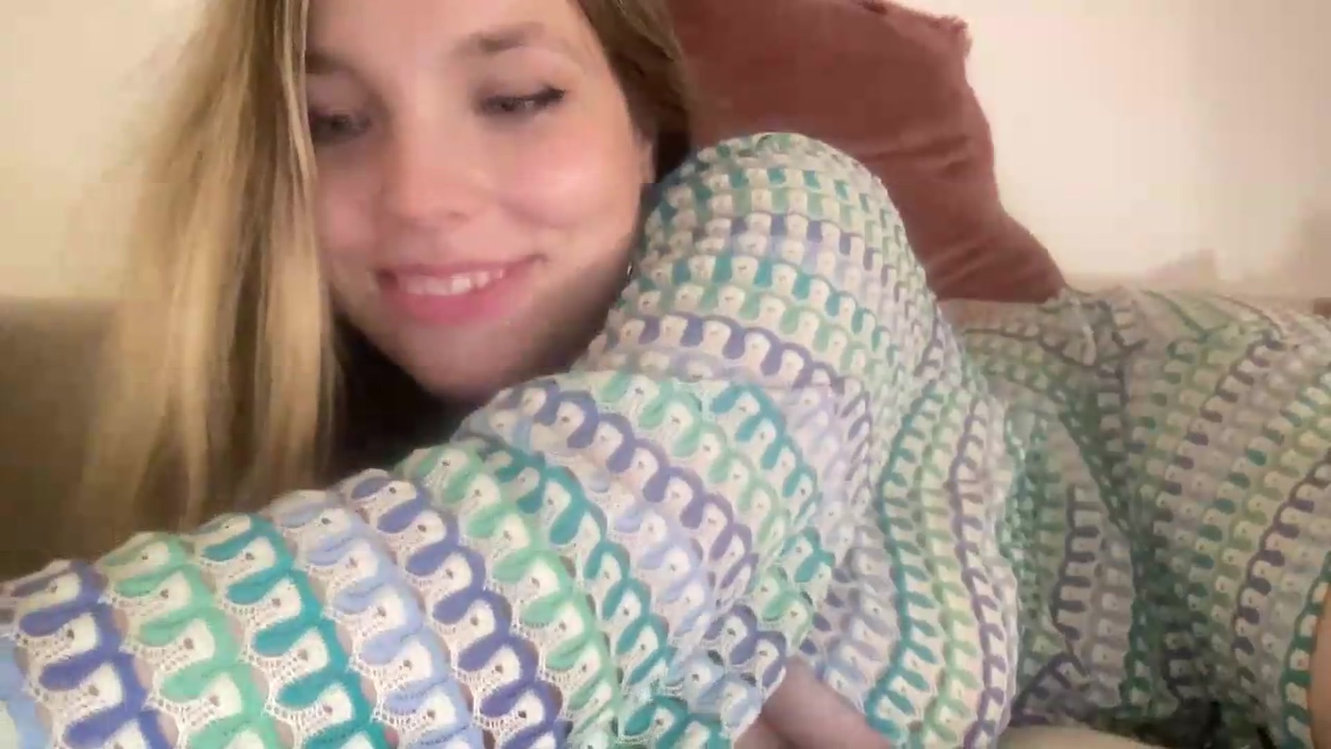 Gallery image thumbnail from SabrinaGolden's myfreecams stream on, 08/01/2026, 02:08 image 17 of 20