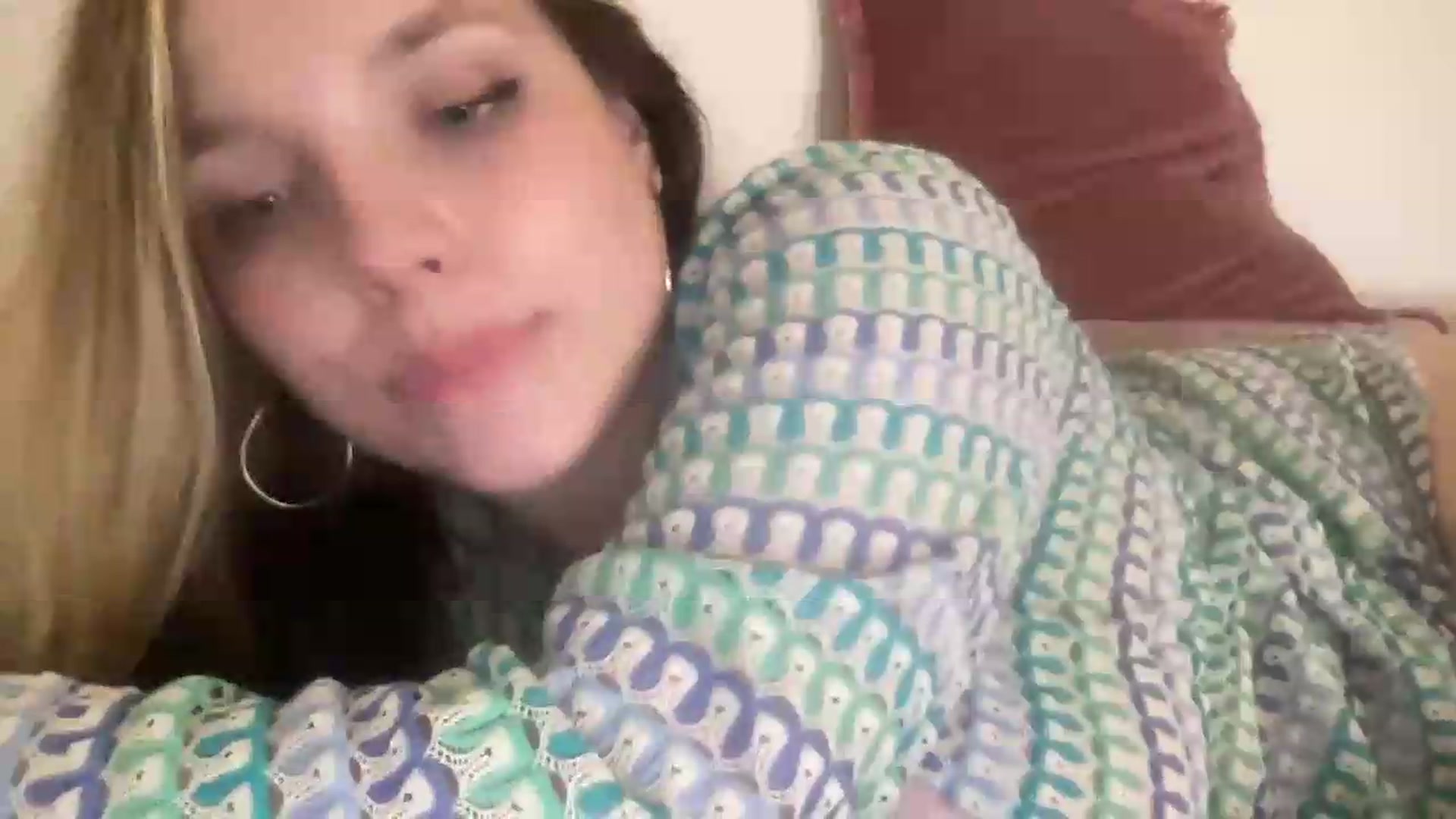 Gallery image thumbnail from SabrinaGolden's myfreecams stream on, 08/01/2026, 02:25 image 15 of 20