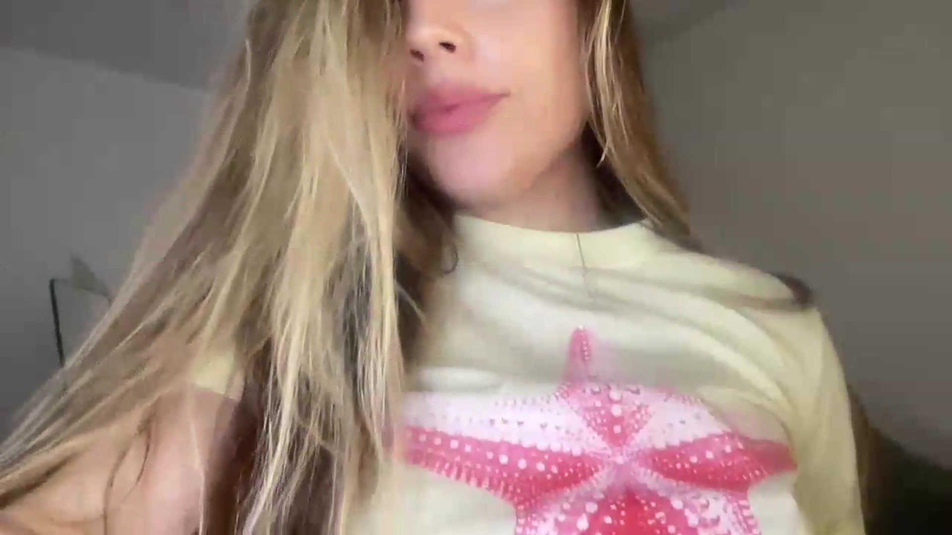 Gallery image thumbnail from SabrinaGolden's myfreecams stream on, 09/03/2026, 23:14 image 8 of 20