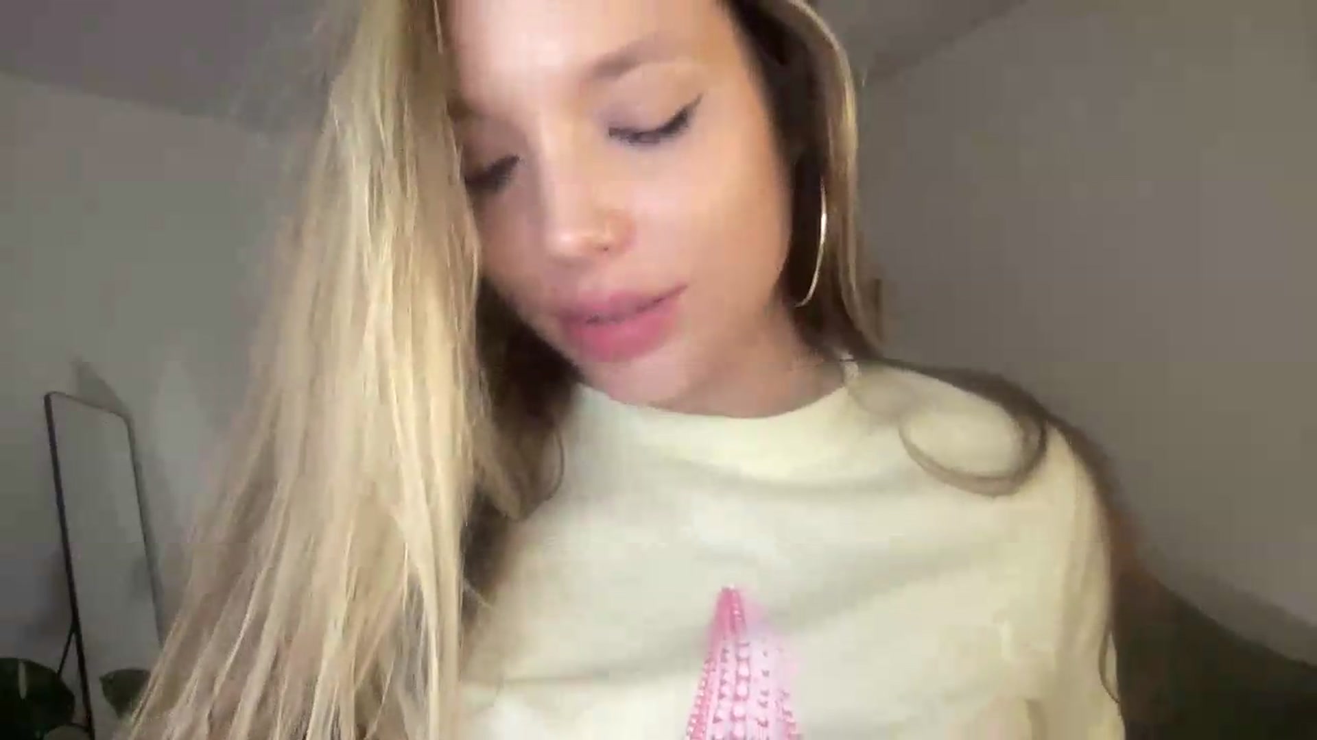 Gallery image thumbnail from SabrinaGolden's myfreecams stream on, 09/03/2026, 23:14 image 7 of 20