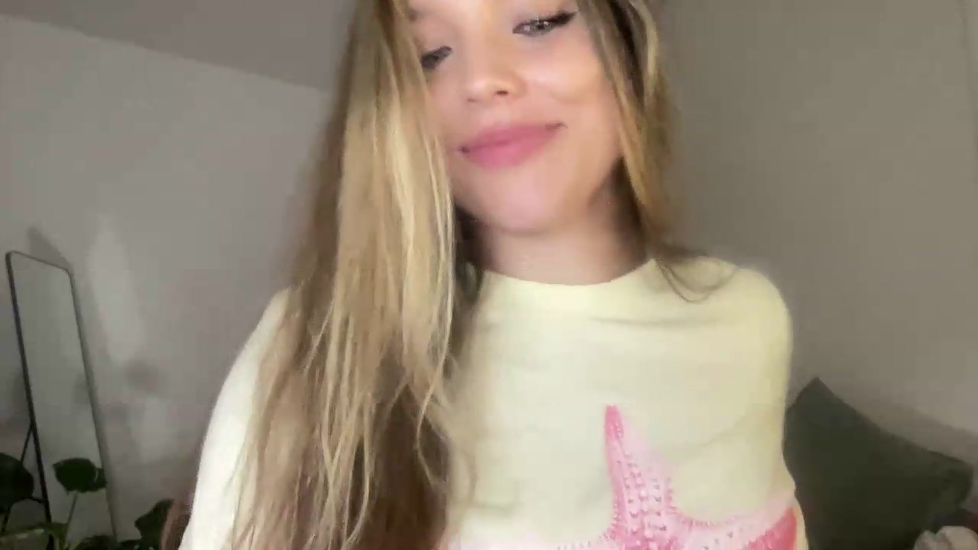 Gallery image thumbnail from SabrinaGolden's myfreecams stream on, 09/03/2026, 23:14 image 20 of 20