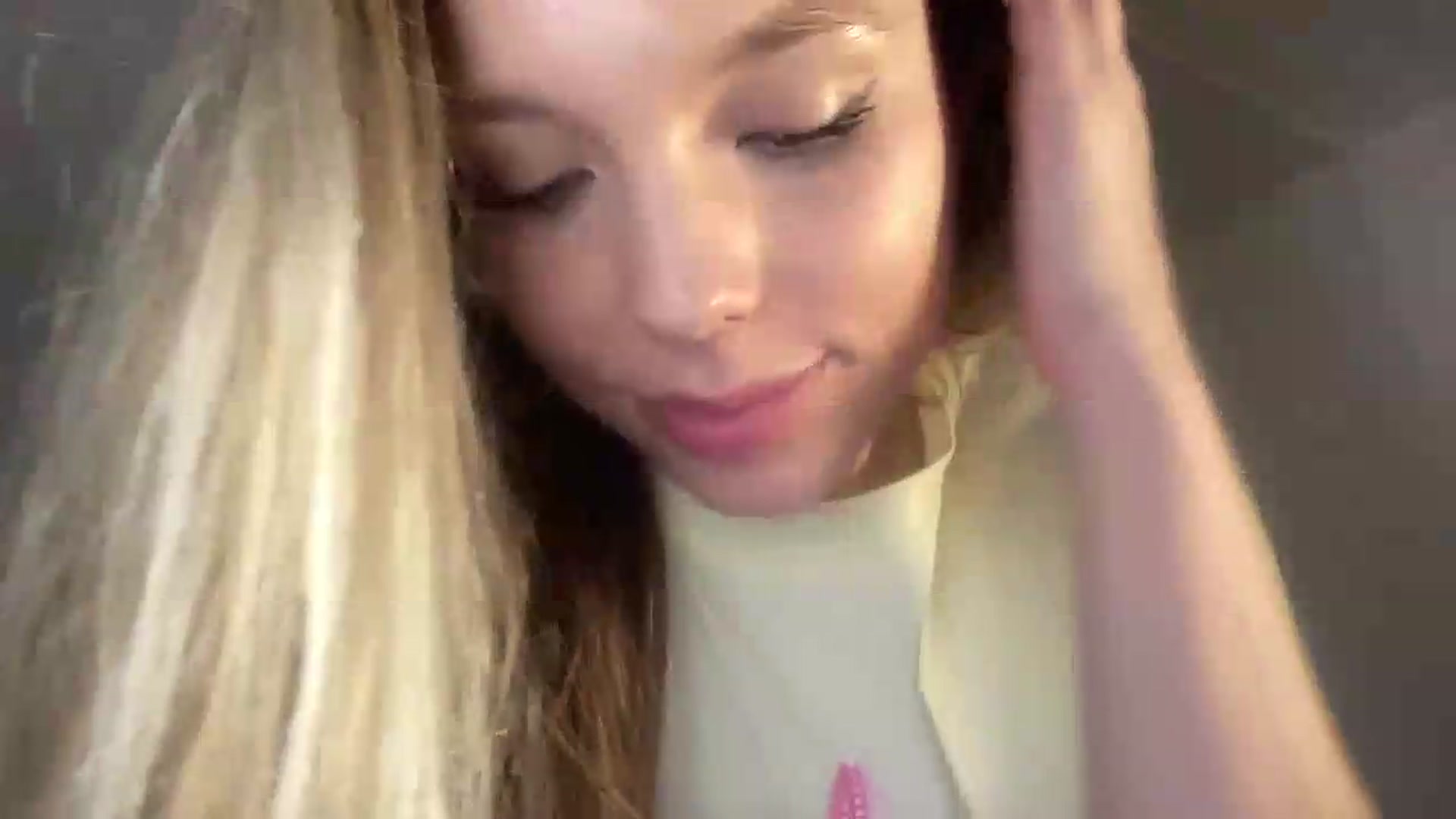 Gallery image thumbnail from SabrinaGolden's myfreecams stream on, 09/03/2026, 23:29 image 7 of 20