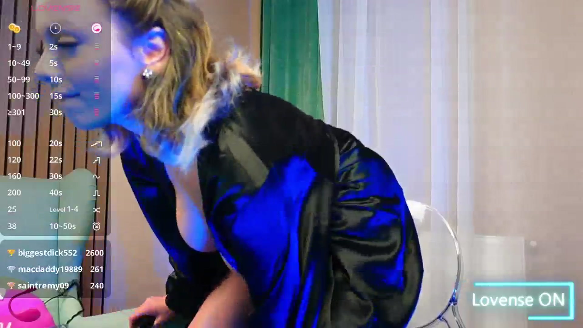 Gallery image thumbnail from SabrinaJayde's myfreecams stream on, 12/14/2024, 14:46 image 18 of 20
