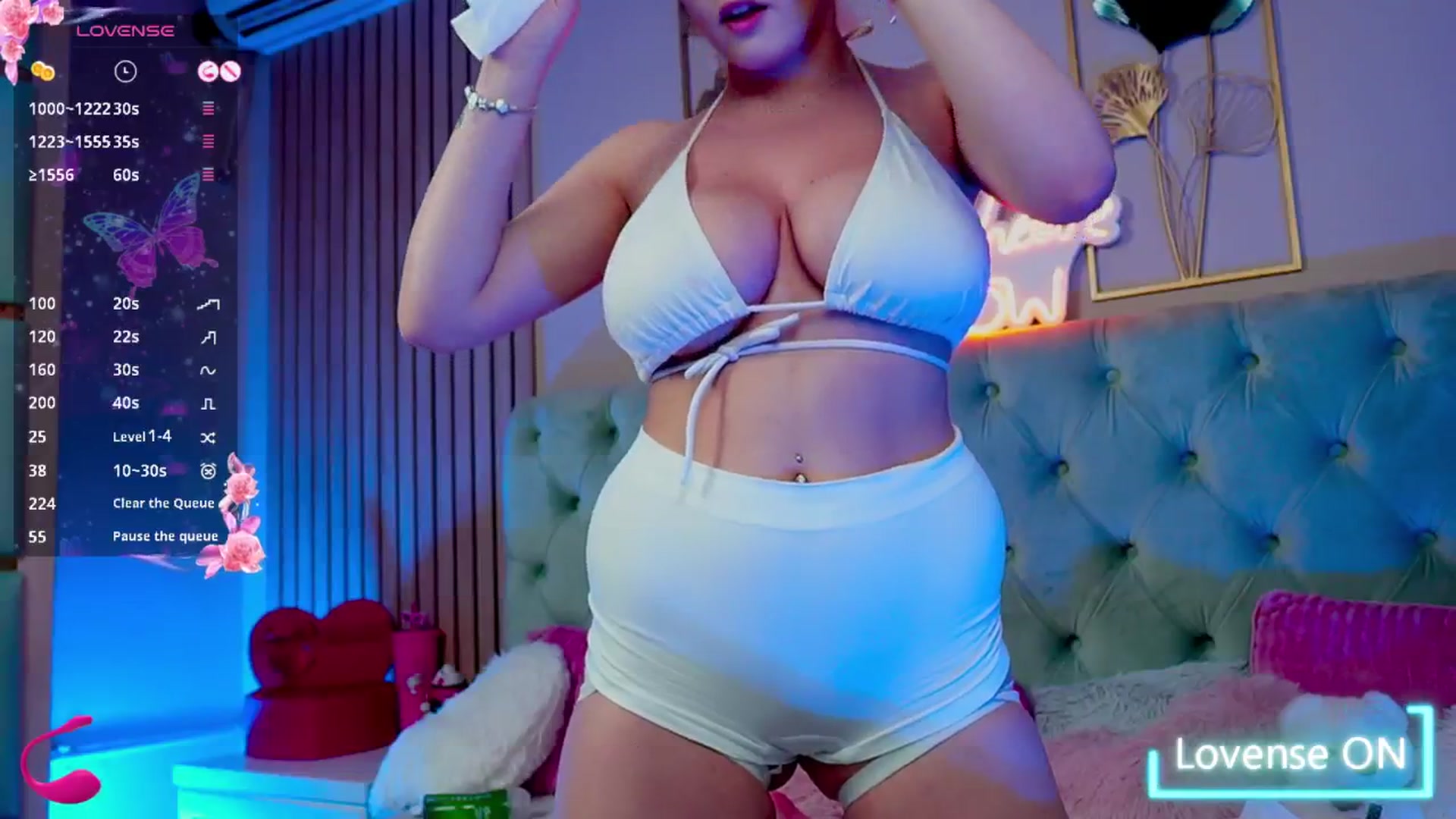 Gallery image thumbnail from SabrinaJayde's myfreecams stream on, 05/15/2025, 12:02 image 6 of 20