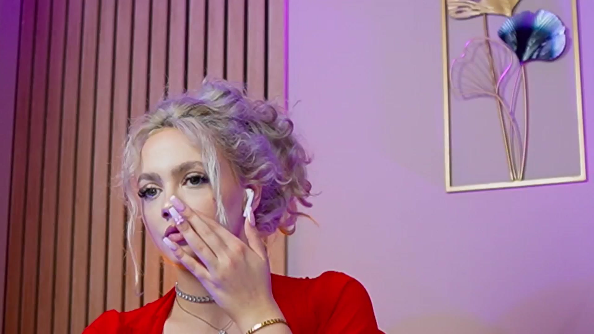 Gallery image thumbnail from SabrinaJayde's myfreecams stream on, 10/11/2025, 12:13 image 9 of 20