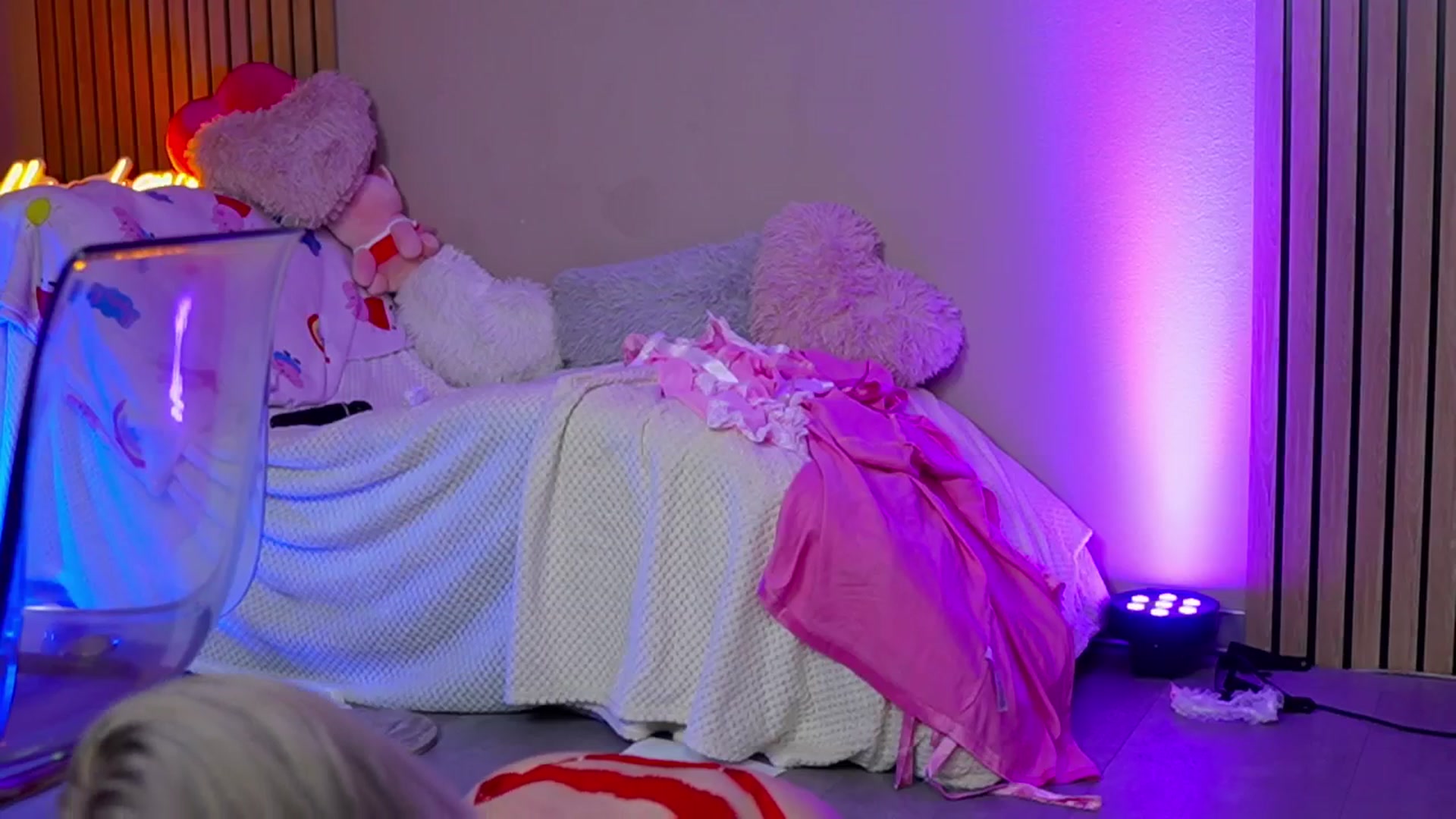 Gallery image thumbnail from SabrinaJayde's myfreecams stream on, 01/27/2026, 12:08 image 8 of 20