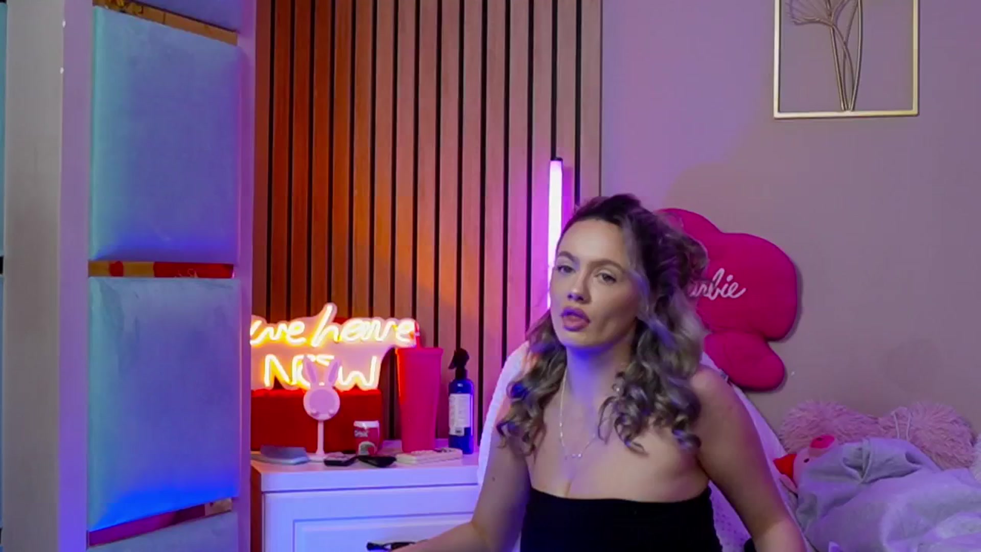 Gallery image thumbnail from SabrinaJayde's myfreecams stream on, 03/03/2026, 15:34 image 18 of 20
