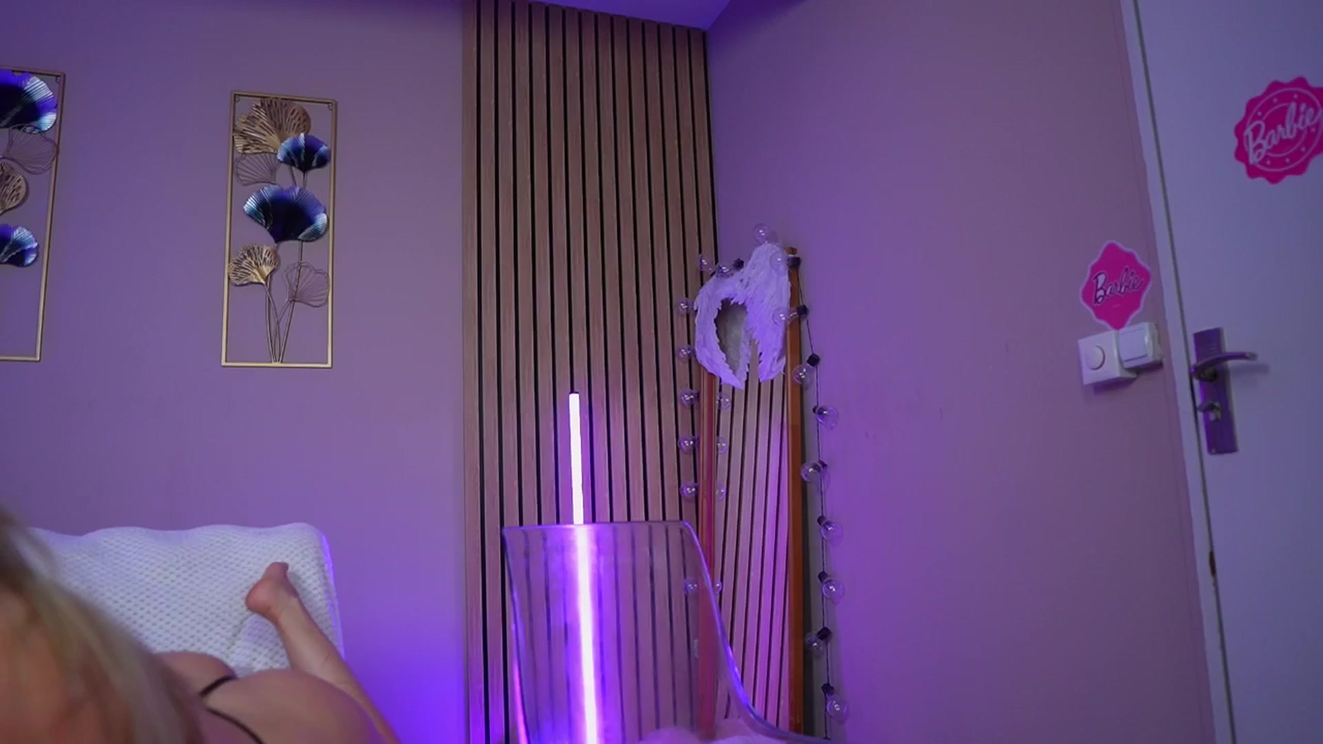 Gallery image thumbnail from SabrinaJayde's myfreecams stream on, 04/16/2026, 10:03 image 11 of 20