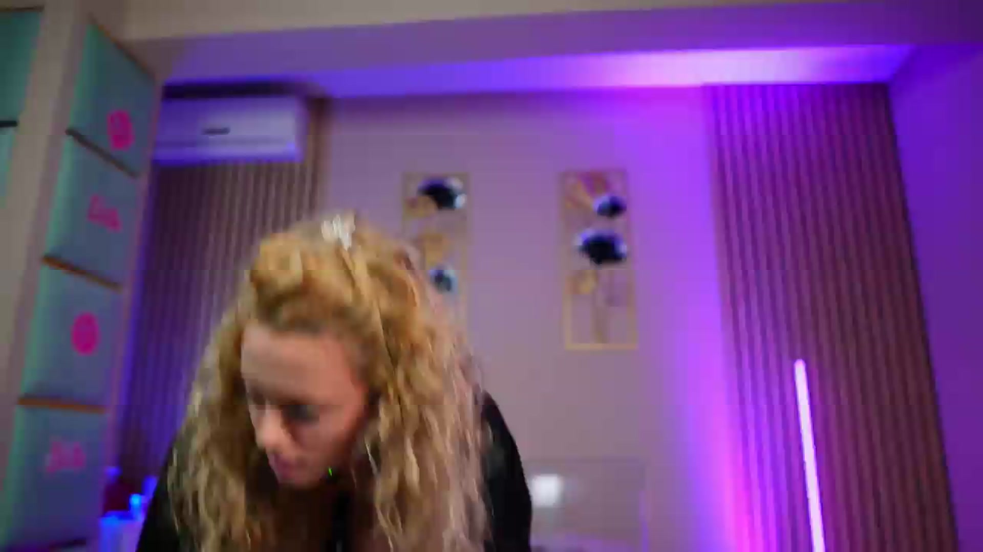 Gallery image thumbnail from SabrinaJayde's myfreecams stream on, 07/11/2026, 11:34 image 14 of 20