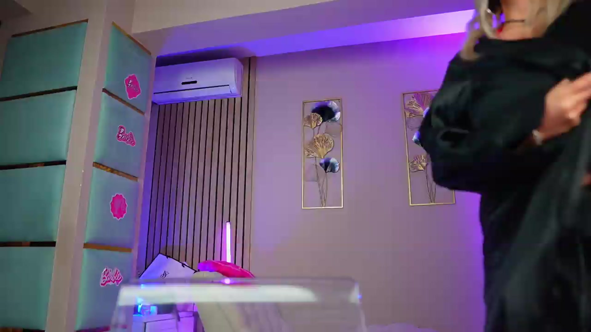 Gallery image thumbnail from SabrinaJayde's myfreecams stream on, 07/26/2026, 09:39 image 19 of 20