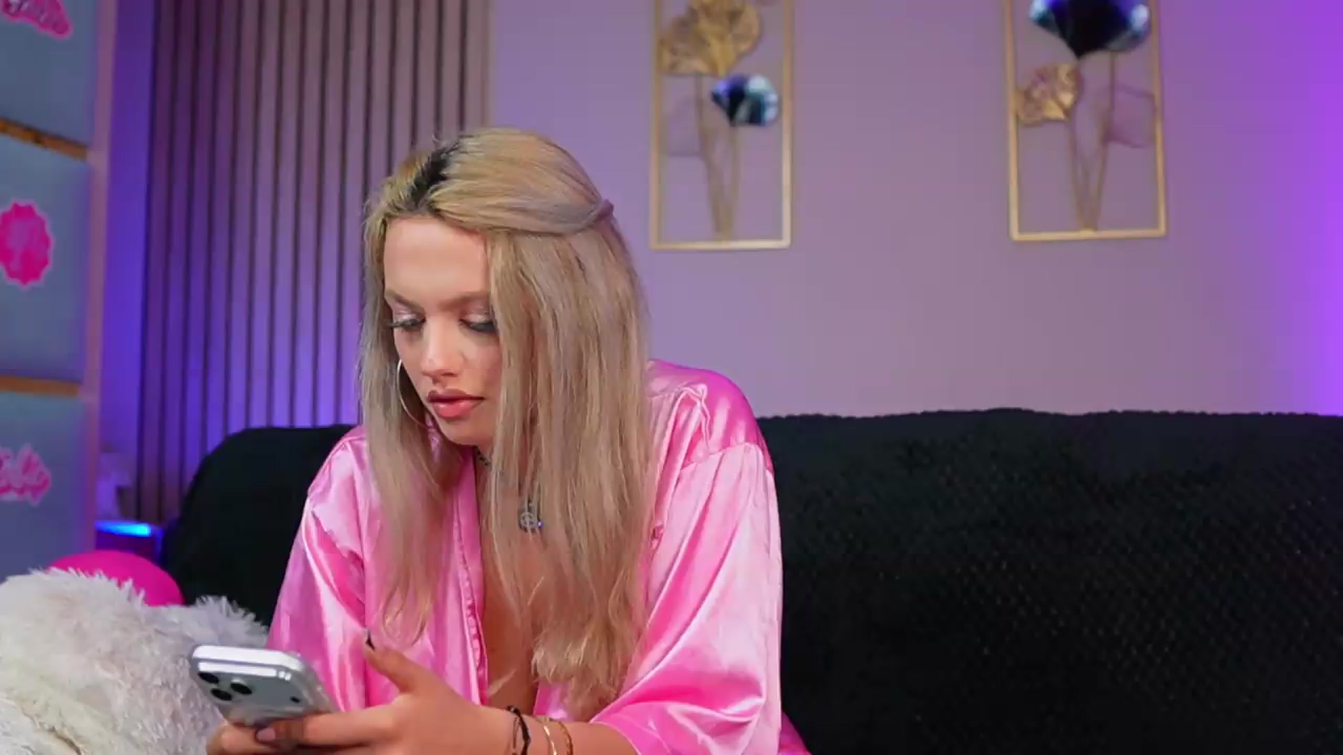 Gallery image thumbnail from SabrinaJayde's myfreecams stream on, 07/29/2026, 12:56 image 12 of 20